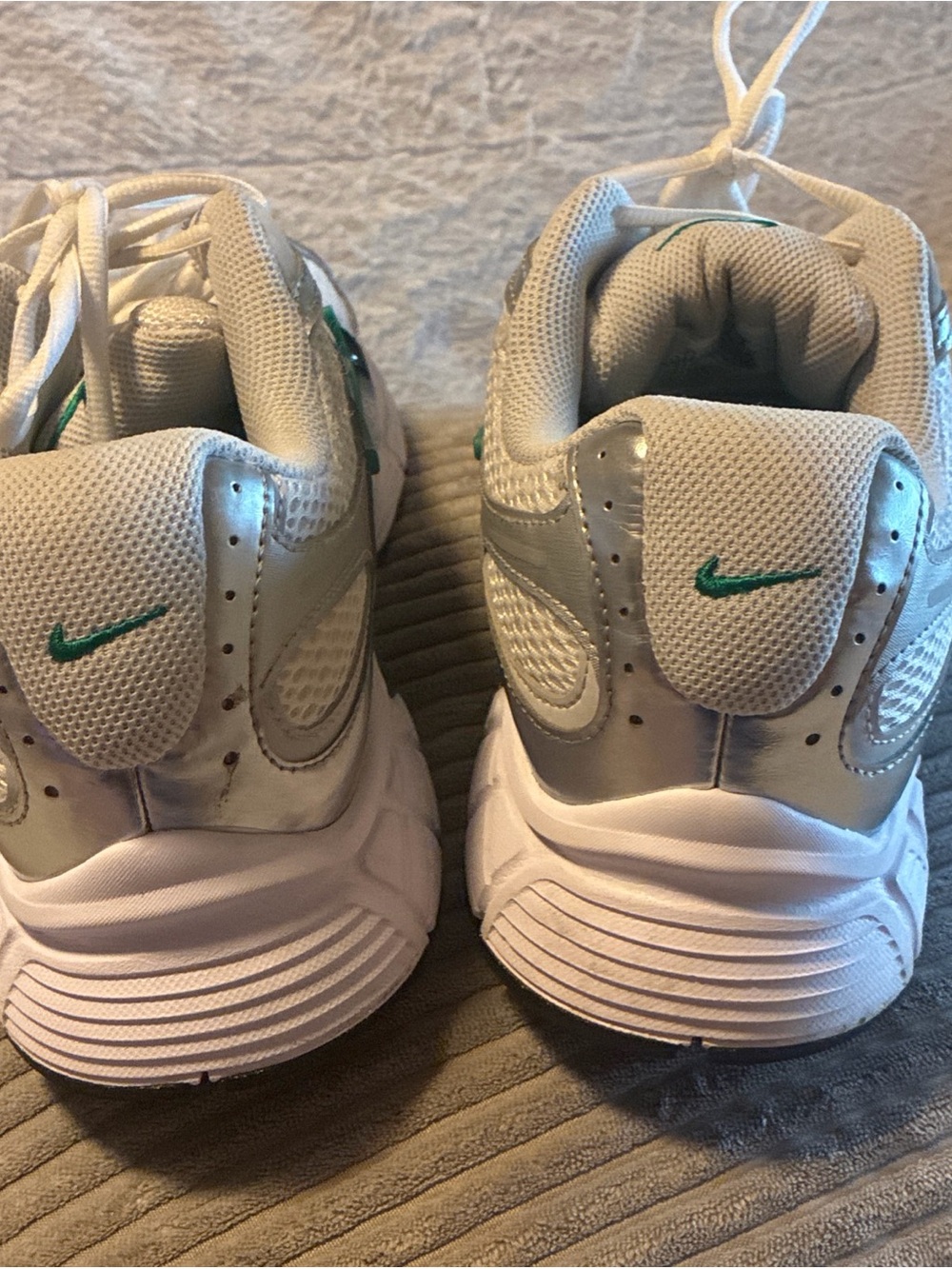 Nike V5 RNR White Malachite Mesh Cushioned Sneaker HJ5228-100 Men Size 12 NWOT - Picture 5 of 10